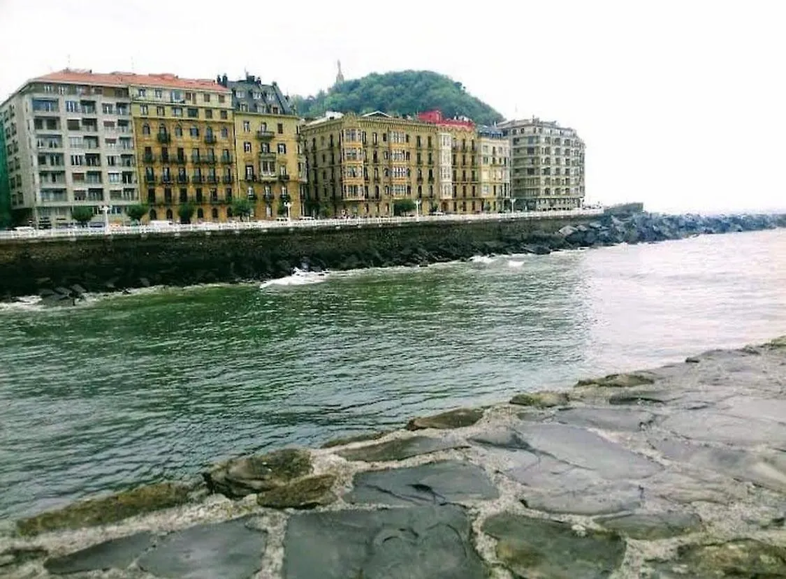 Bed & Breakfast Wonderful Room En Suite San Sebastian Spain