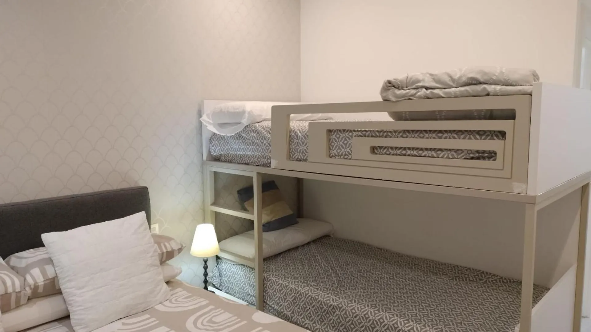 Bed & Breakfast Wonderful Room En Suite San Sebastian Spain