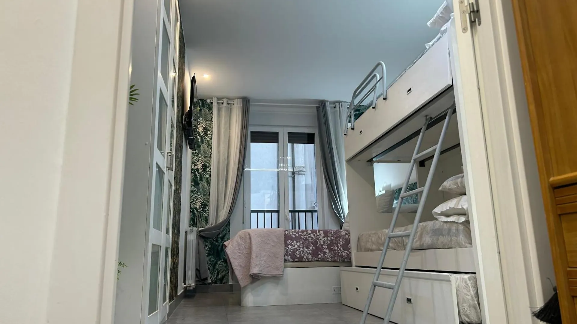 Wonderful Room En Suite San Sebastian Spain